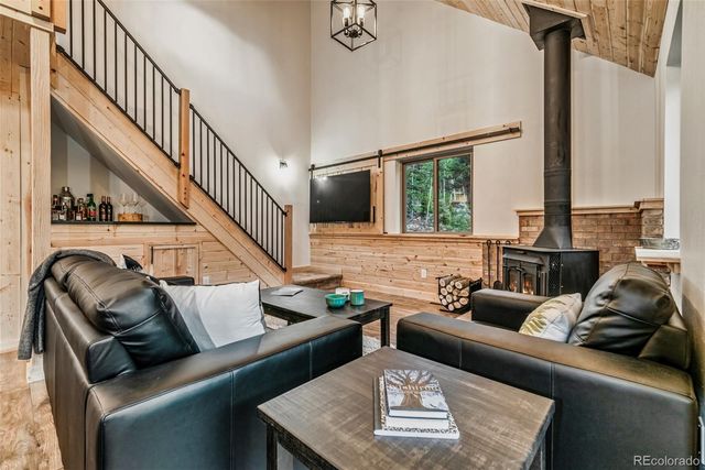 265 Bordenville Court, Jefferson, CO 80456