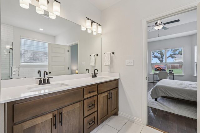 958 Pink Granite BLVD, Dripping Springs, TX 78620