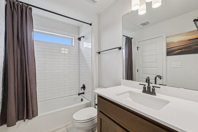 958 Pink Granite BLVD, Dripping Springs, TX 78620