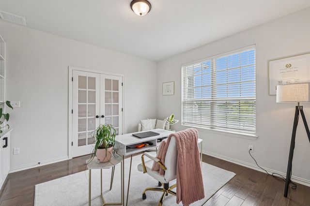 958 Pink Granite BLVD, Dripping Springs, TX 78620