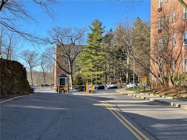 611 Palmer Road 4O, Yonkers, NY 10710