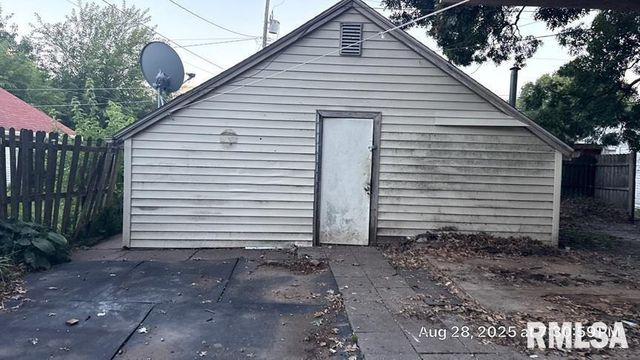 2506 20TH Avenue, Rock Island, IL 61201