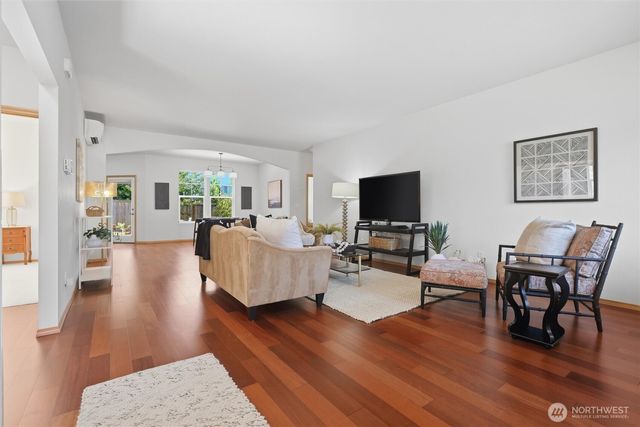 20267 Fortune Place NE, Poulsbo, WA 98370