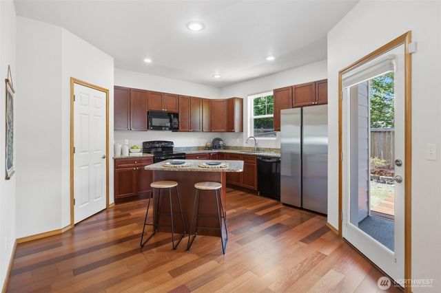 20267 Fortune Place NE, Poulsbo, WA 98370