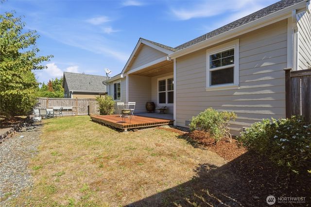 20267 Fortune Place NE, Poulsbo, WA 98370