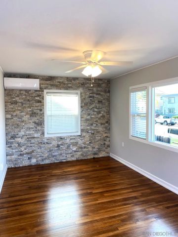 1216 Robinson Ave, San Diego, CA 92103