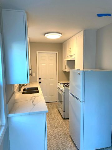 1216 Robinson Ave, San Diego, CA 92103