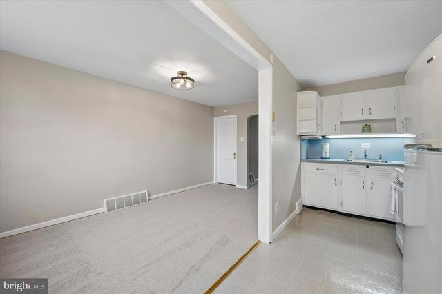 221 PARK DR, Glenolden, PA 19036