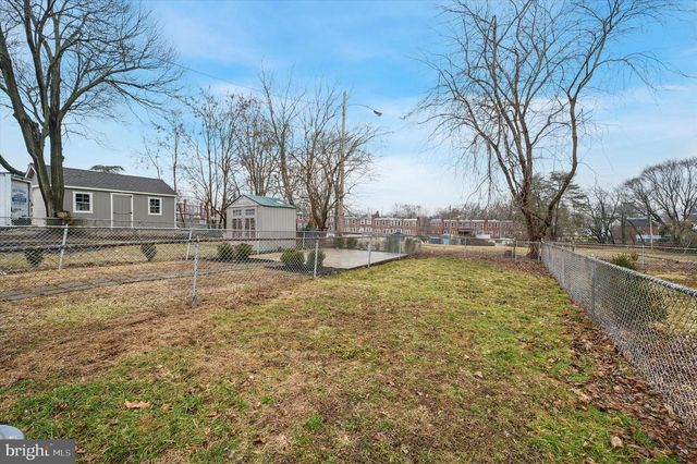 221 PARK DR, Glenolden, PA 19036