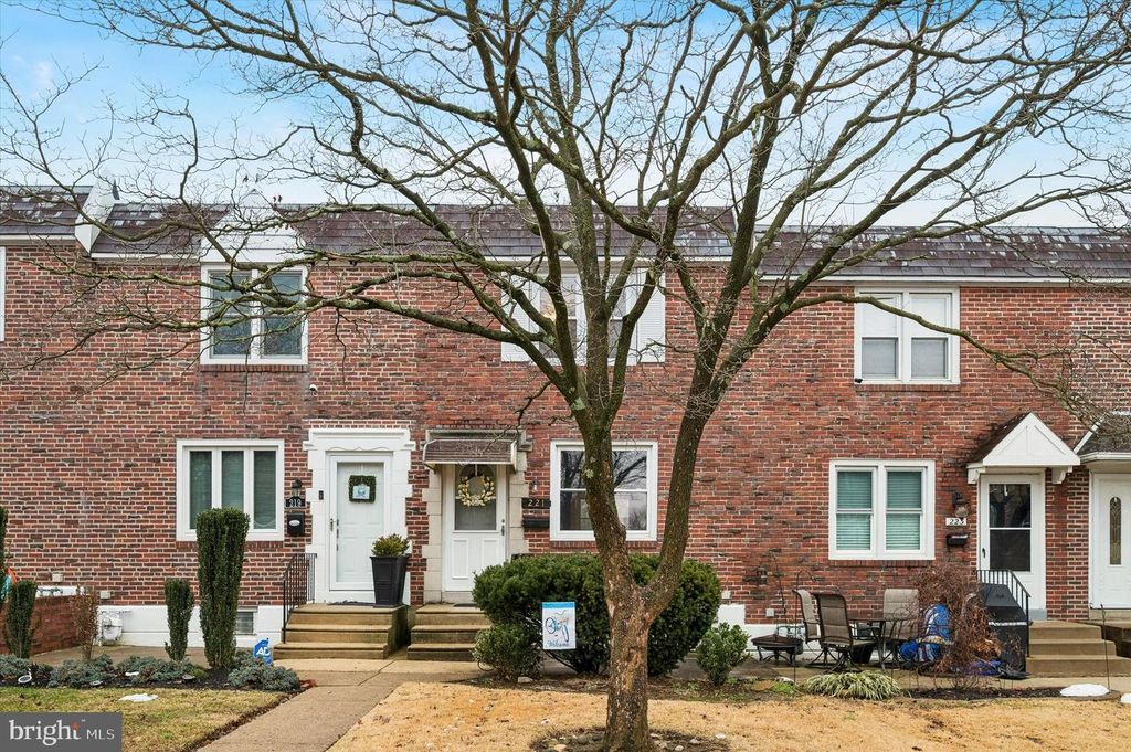 221 PARK DR, Glenolden, PA 19036