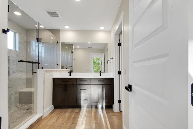 151 Kawainui LN, Bastrop, TX 78602