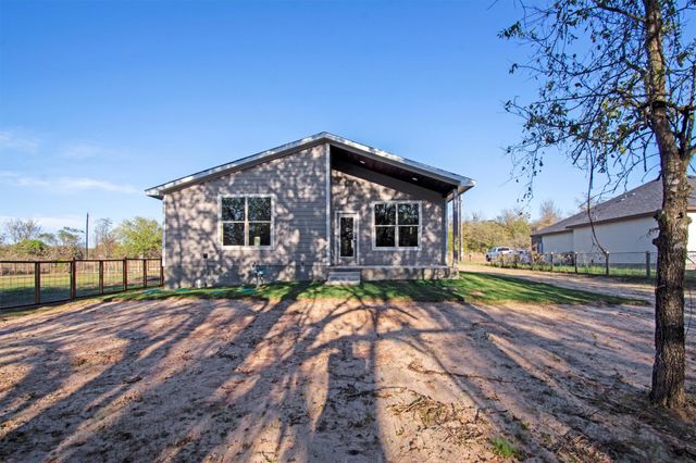 151 Kawainui LN, Bastrop, TX 78602