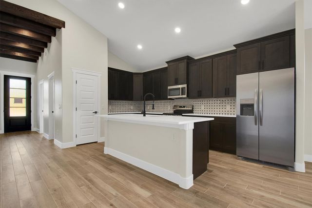 151 Kawainui LN, Bastrop, TX 78602