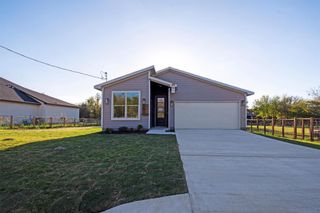 151 Kawainui LN, Bastrop, TX 78602