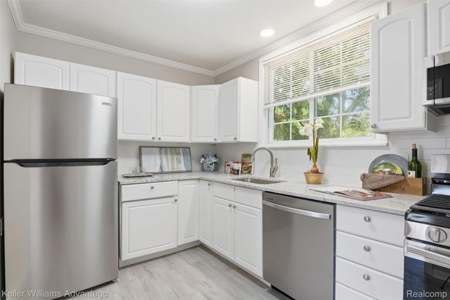 18689 Five Points Street, Redford Charter Township, MI 48240