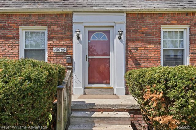 18689 Five Points Street, Redford Charter Township, MI 48240