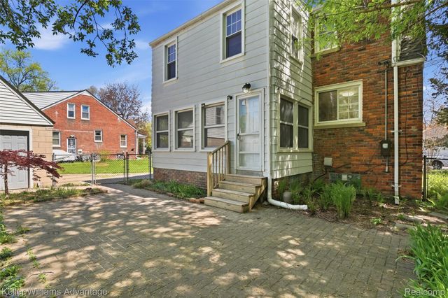 18689 Five Points Street, Redford Charter Township, MI 48240