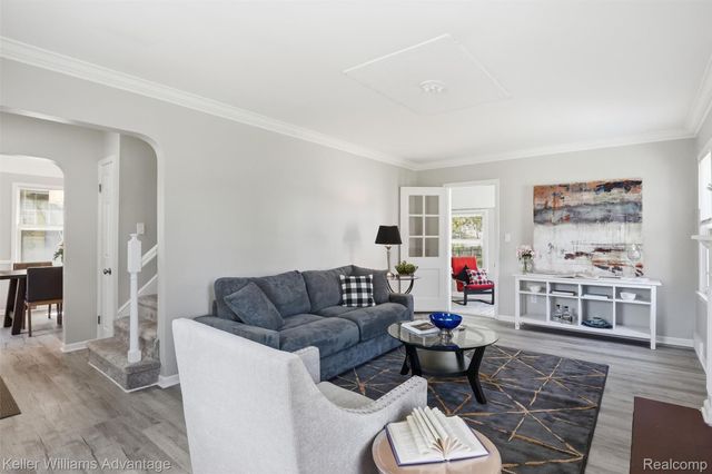 18689 Five Points Street, Redford Charter Township, MI 48240