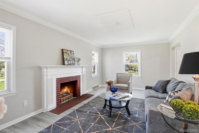 18689 Five Points Street, Redford Charter Township, MI 48240