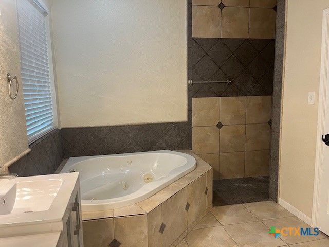 101 Cielo Vista, Canyon Lake, TX 78133