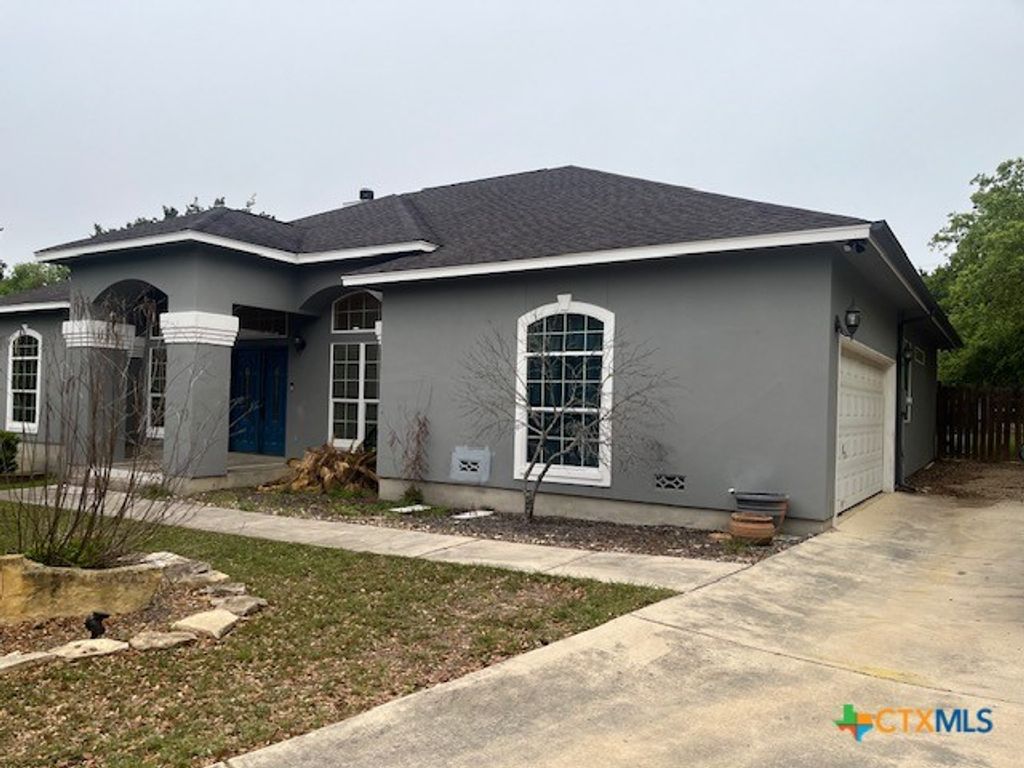 101 Cielo Vista, Canyon Lake, TX 78133