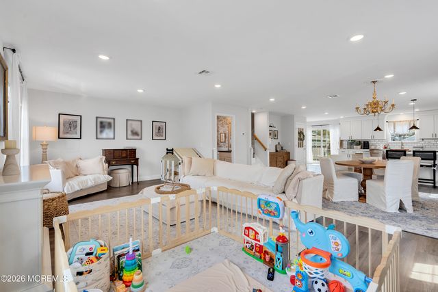 36 Woodside Avenue, Keansburg, NJ 07734