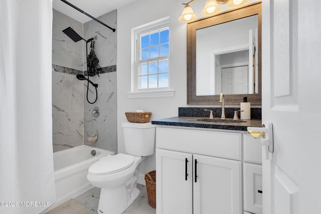 36 Woodside Avenue, Keansburg, NJ 07734