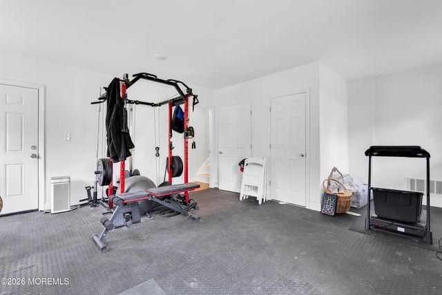 36 Woodside Avenue, Keansburg, NJ 07734