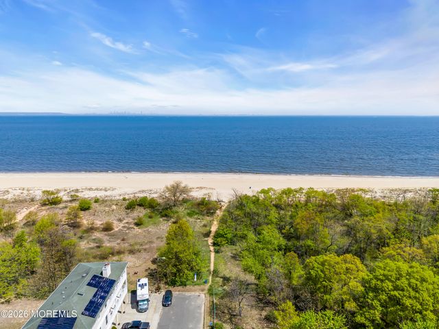 36 Woodside Avenue, Keansburg, NJ 07734