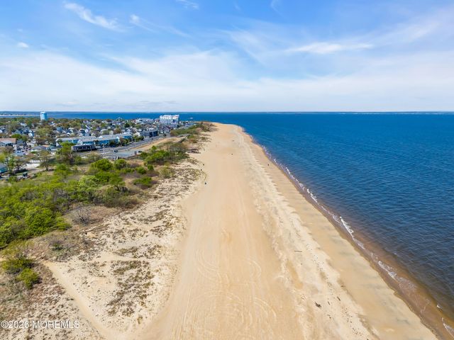 36 Woodside Avenue, Keansburg, NJ 07734