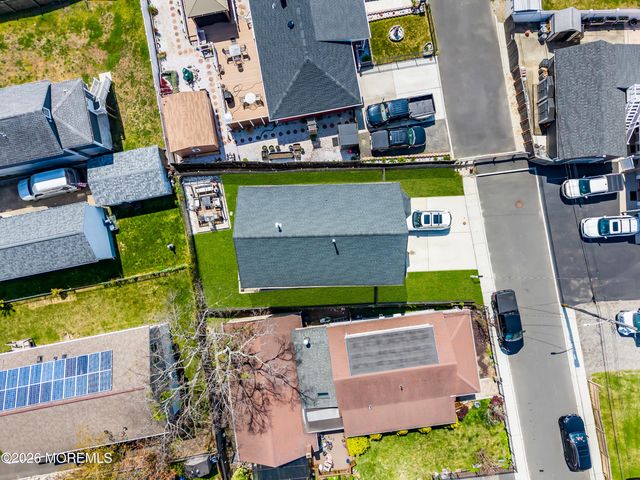 36 Woodside Avenue, Keansburg, NJ 07734