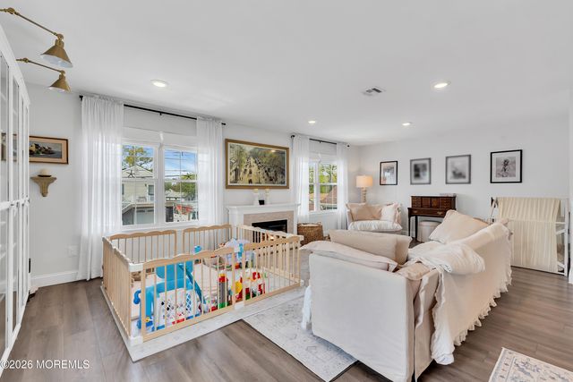 36 Woodside Avenue, Keansburg, NJ 07734