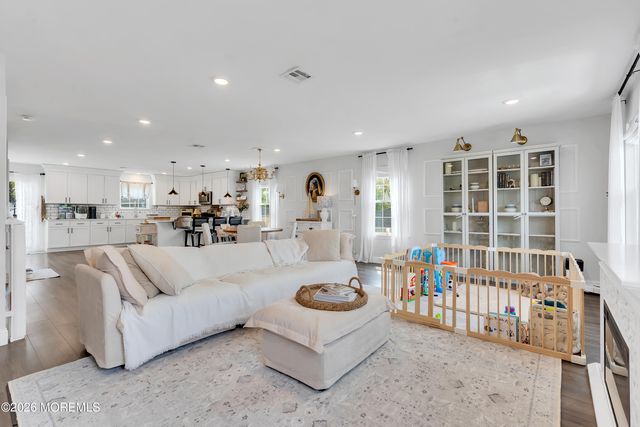 36 Woodside Avenue, Keansburg, NJ 07734