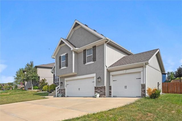 1410 NW 94 Street, Kansas City, MO 64155