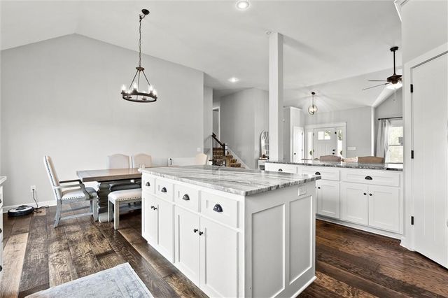 1410 NW 94 Street, Kansas City, MO 64155