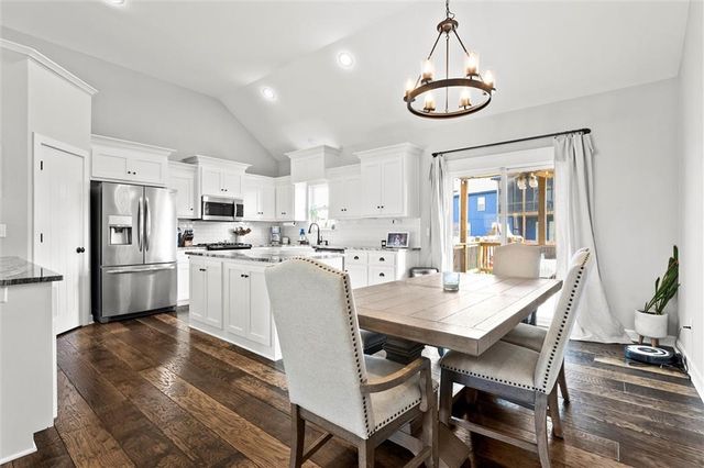 1410 NW 94 Street, Kansas City, MO 64155