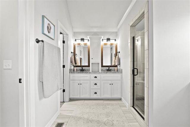 1410 NW 94 Street, Kansas City, MO 64155