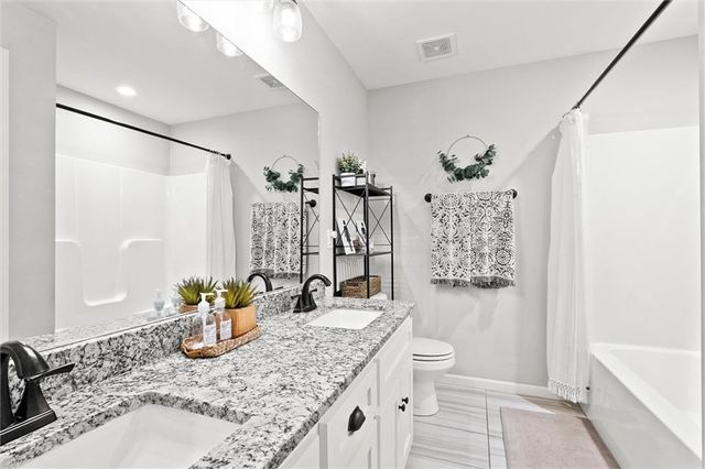 1410 NW 94 Street, Kansas City, MO 64155