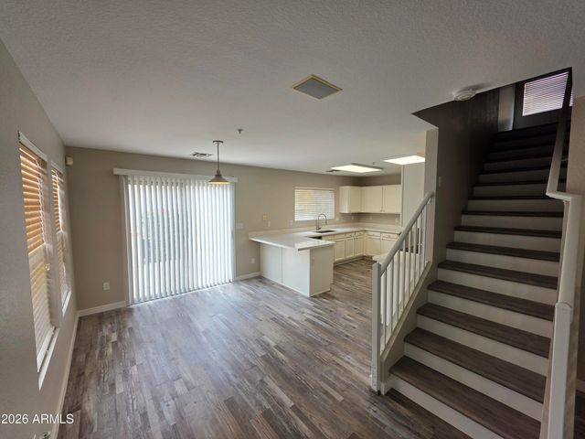8954 E Shangri La Road, Scottsdale, AZ 85260