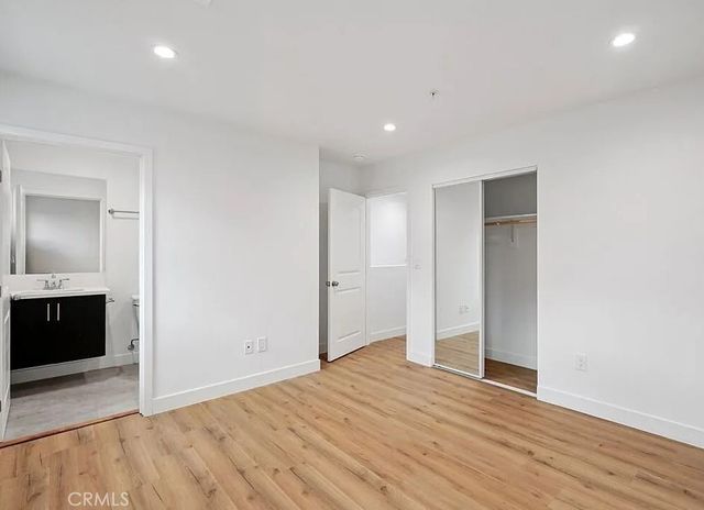 10422 Graham Avenue, Los Angeles, CA 90002