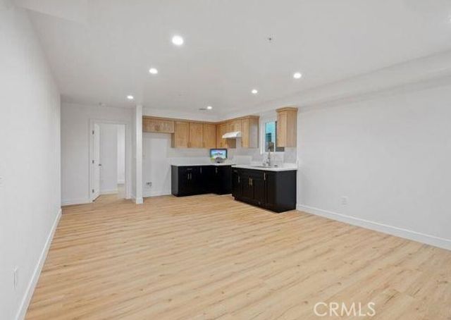 10422 Graham Avenue, Los Angeles, CA 90002