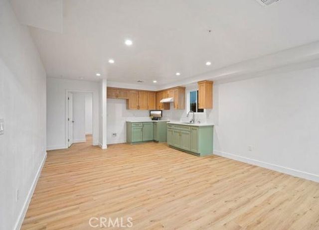 10422 Graham Avenue, Los Angeles, CA 90002