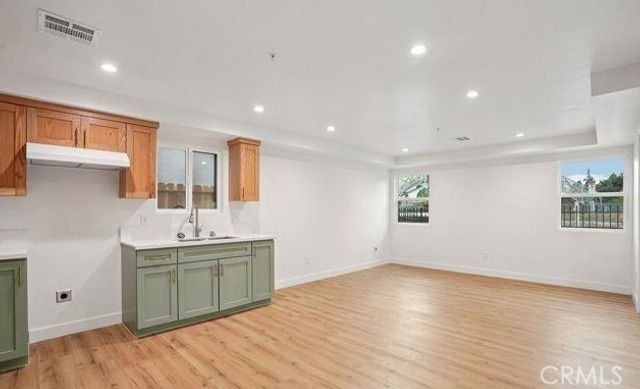 10422 Graham Avenue, Los Angeles, CA 90002