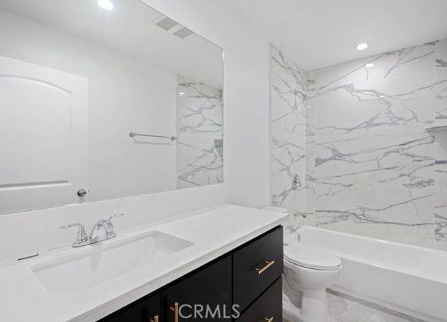 10422 Graham Avenue, Los Angeles, CA 90002