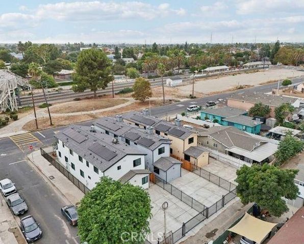 10422 Graham Avenue, Los Angeles, CA 90002