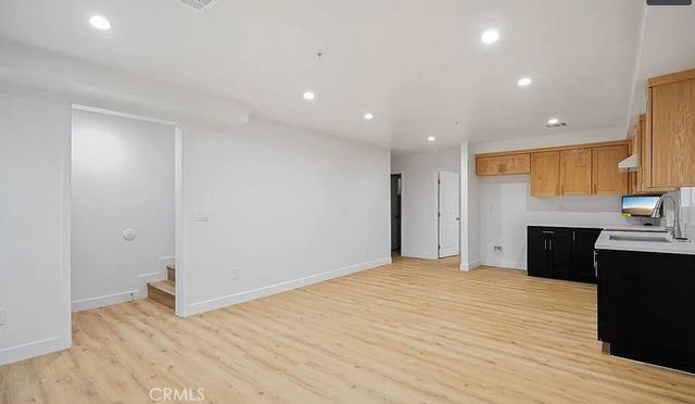 10422 Graham Avenue, Los Angeles, CA 90002