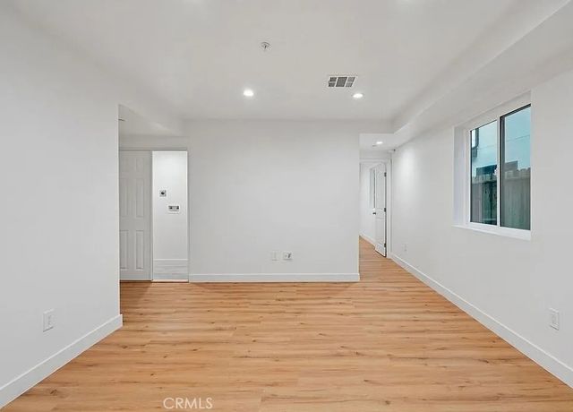 10422 Graham Avenue, Los Angeles, CA 90002