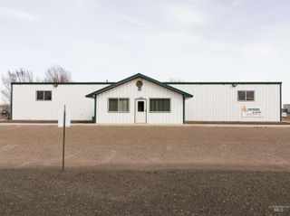1196 SE 2nd St, Ontario, OR 97914