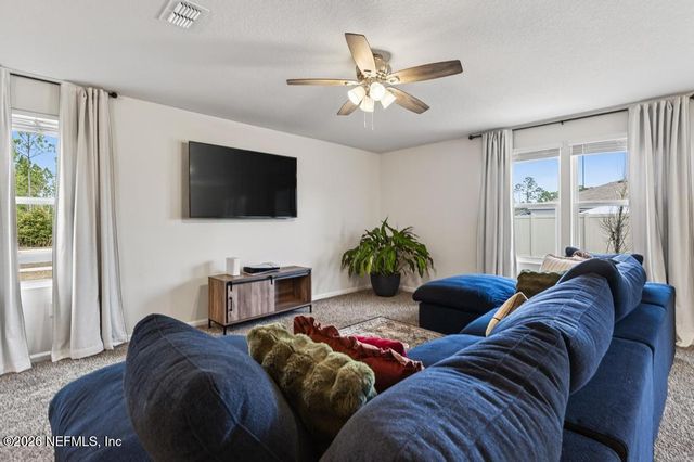 70155 ROSEAPPLE Court, Yulee, FL 32097