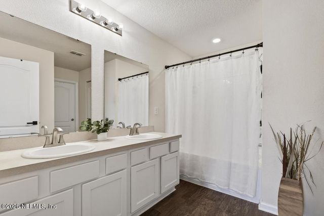 70155 ROSEAPPLE Court, Yulee, FL 32097